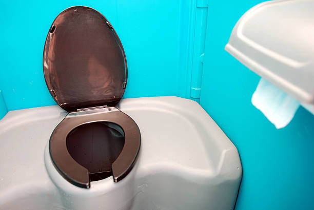 Best Portable restroom trailer rental  in Downers Grove, IL